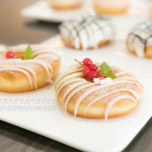 长沙市欧米奇西点职业培训学校 供应产品