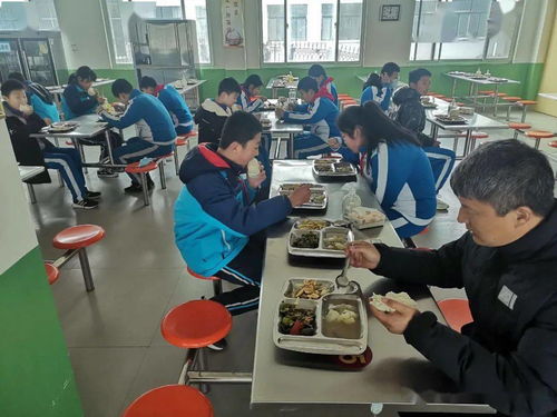 校长陪我一起用餐 淄博各个校园陪餐落实情况怎么样 快来瞧瞧